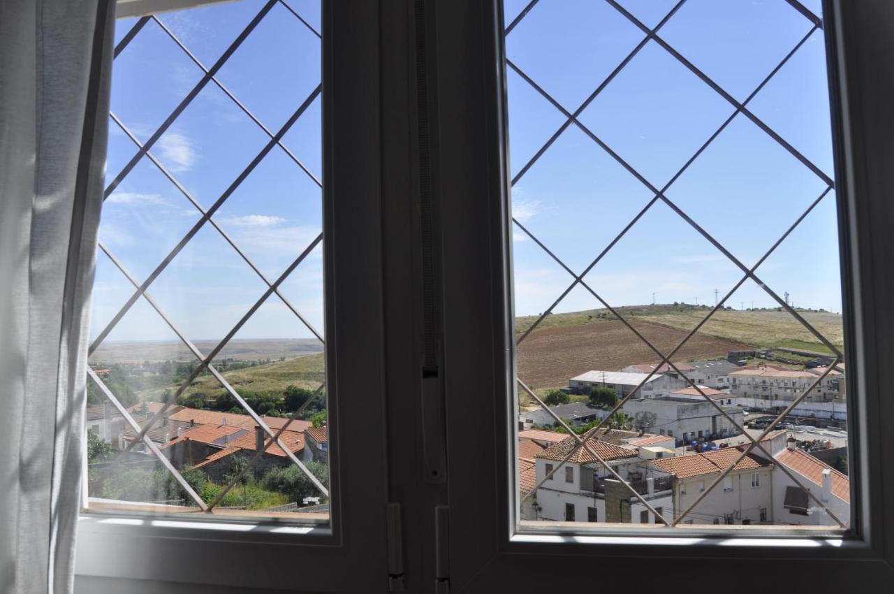 Apartamentos De La Parte Antigua De Касерес Екстер'єр фото