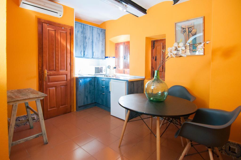 Apartamentos De La Parte Antigua De Касерес Екстер'єр фото