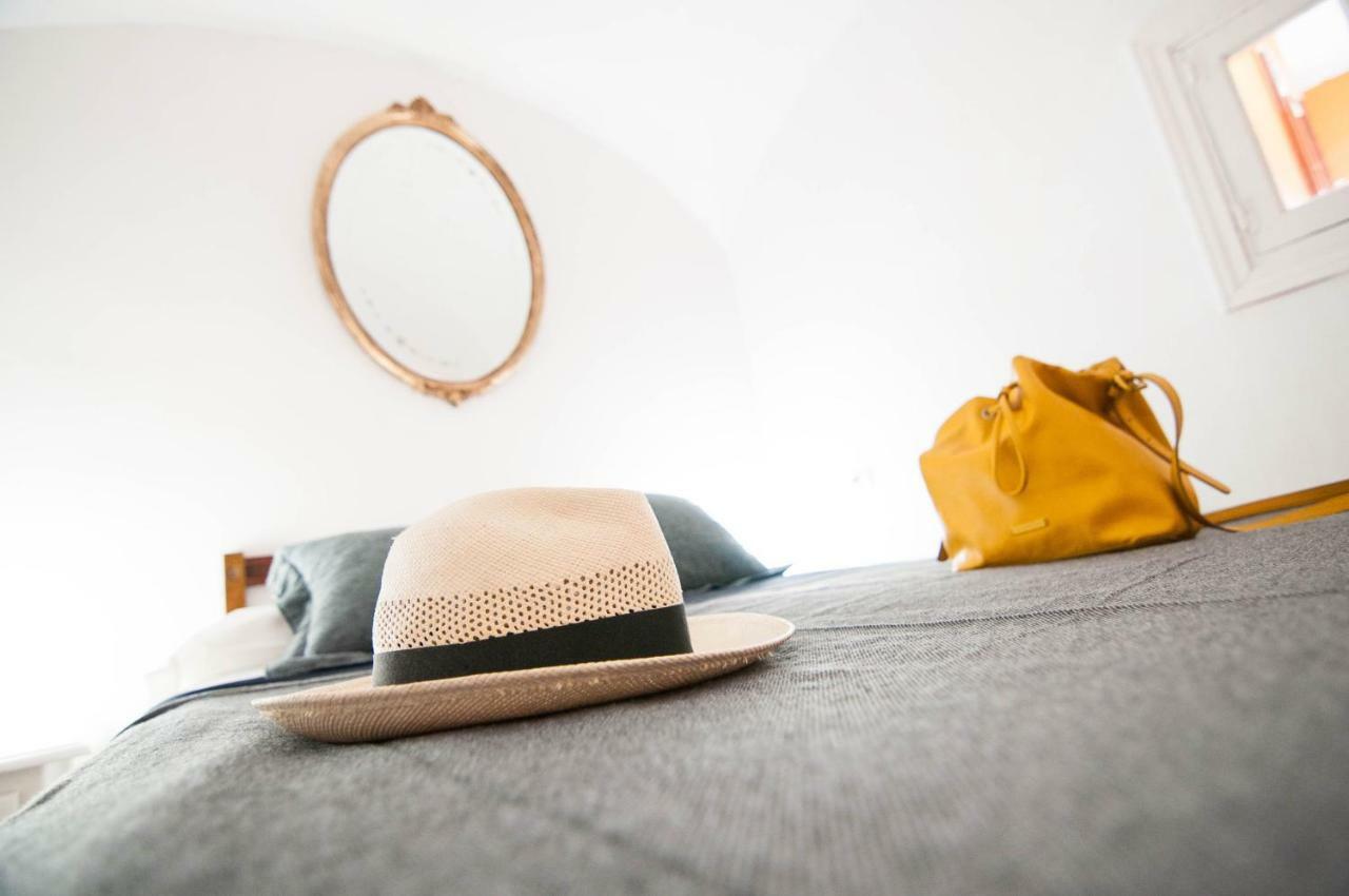 Apartamentos De La Parte Antigua De Касерес Екстер'єр фото