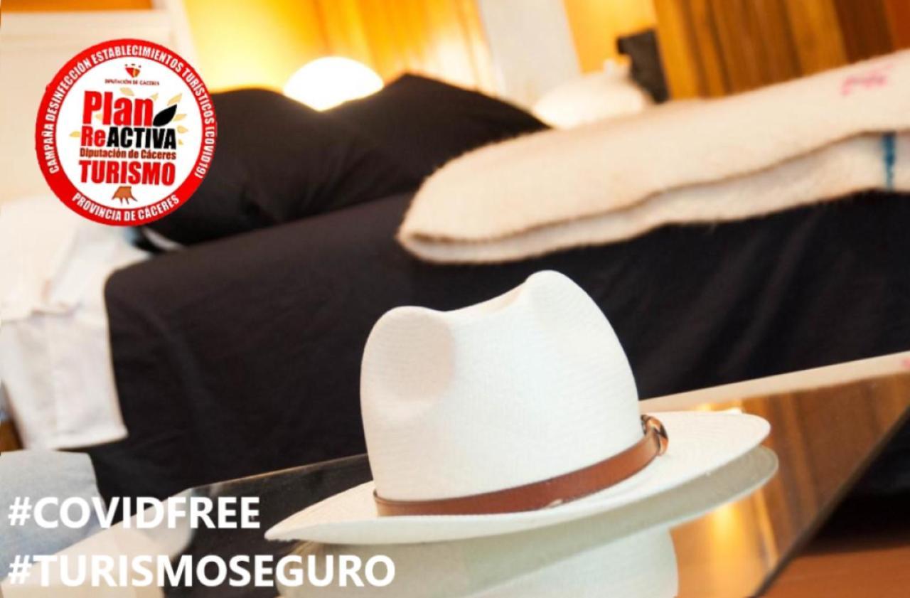 Apartamentos De La Parte Antigua De Касерес Екстер'єр фото