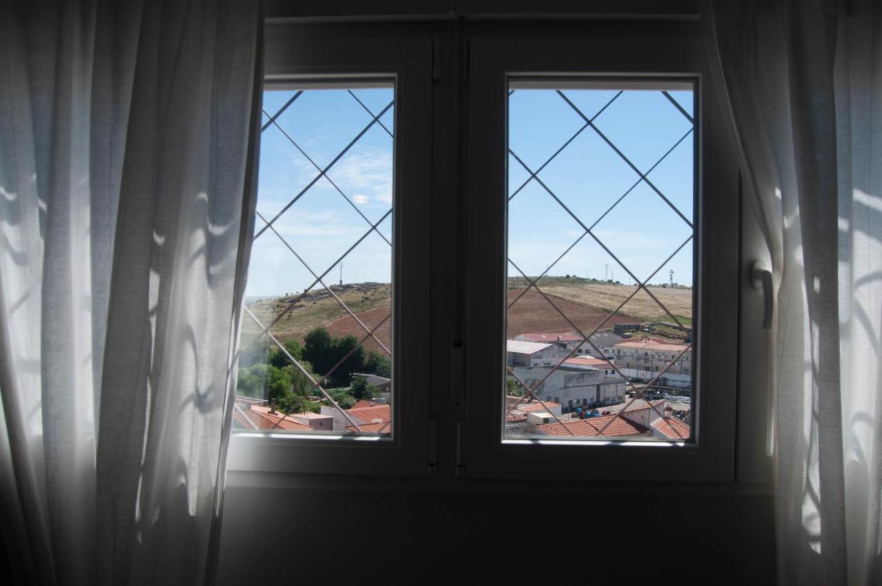 Apartamentos De La Parte Antigua De Касерес Екстер'єр фото